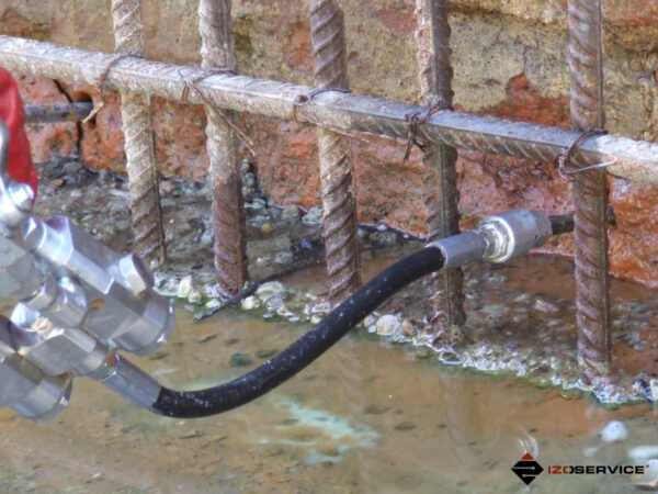 Two-component-pump-injection-acrylic-gel-isoservice-3
